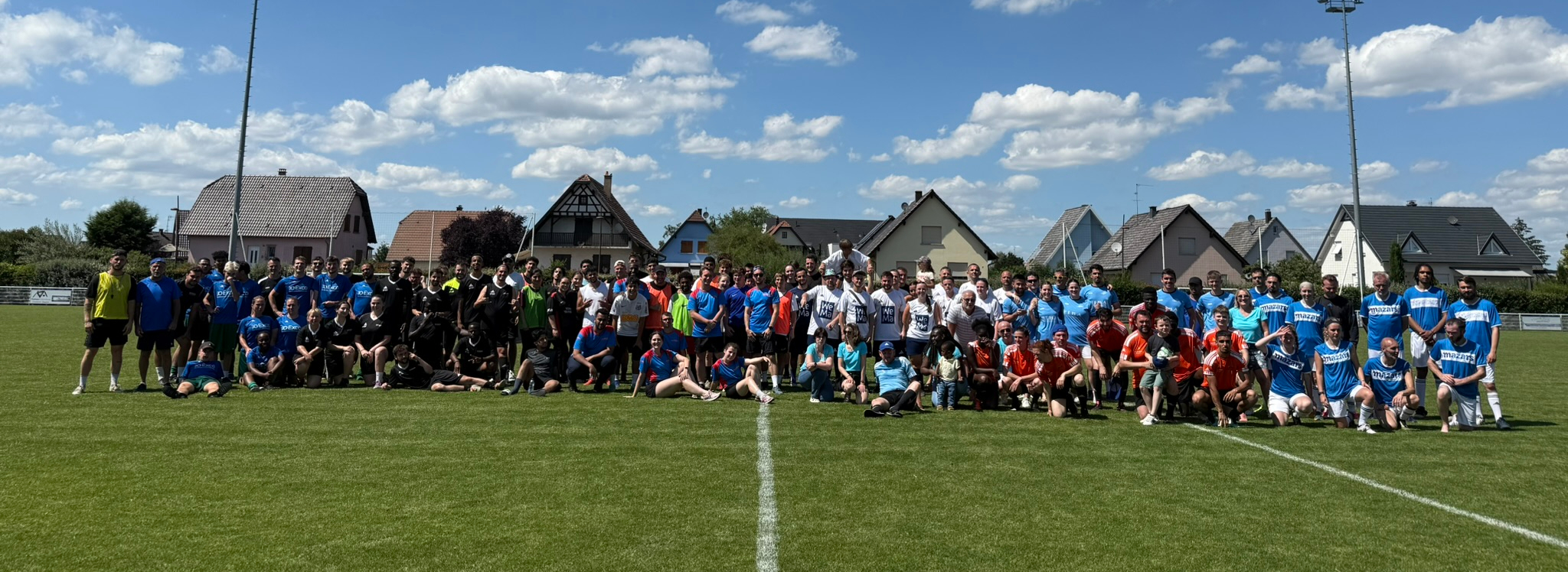 Photographie des équipes du tournoi de foot