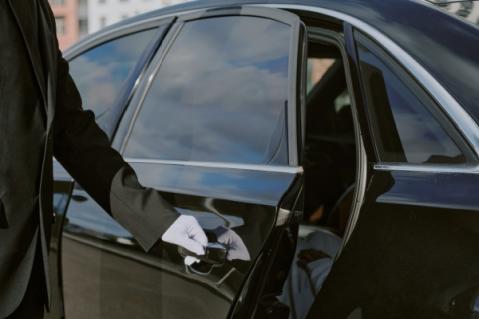 Illustration de l'article Mise à disposition de véhicules avec chauffeur : TVA à taux réduit ?