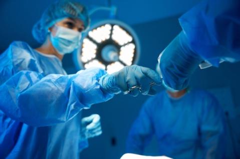 Illustration de l'article Infirmiers : une dérogation pour intervenir en bloc opératoire