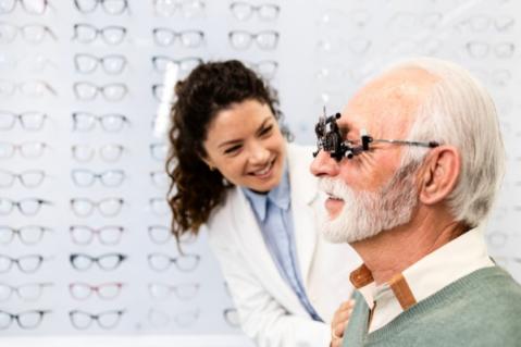Illustration de l'article Opticien-lunetier : intervention possible dans les Ehpad