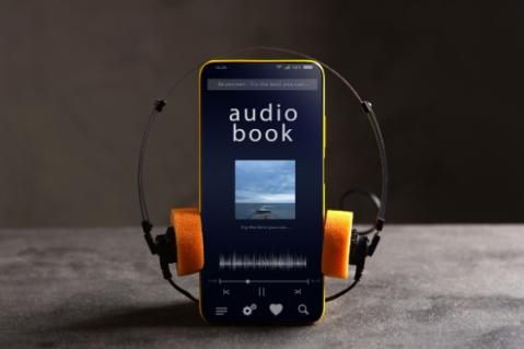Illustration de l'article TVA à taux réduit : oui pour les livres audios… oui pour les conteuses de livres audio ?