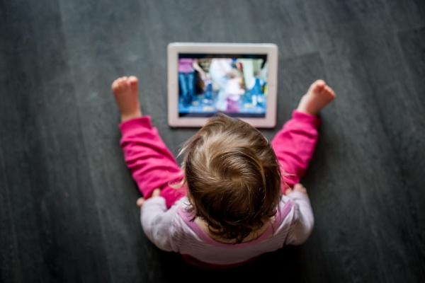 Illustration de l'article Garde d’enfants : privés d’écrans ?