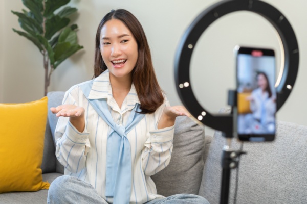 Illustration de l'article Influence commerciale : le contrat est-il toujours obligatoire ?