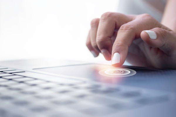 Illustration de l'article Outre-Mer : alignement des règles sur les espaces numériques