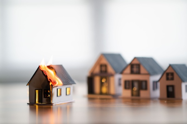 Illustration de l'article Intempéries et incendie : l’Urssaf active des mesures d’urgence !