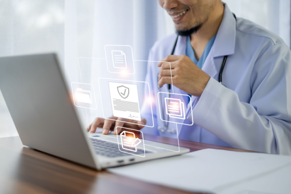 Illustration de l'article Dossier patient informatisé : un accès trop simple aux données de santé ?