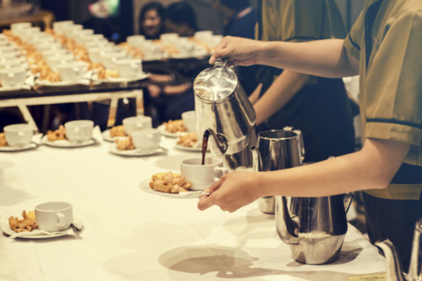 Illustration de l'article Les nouveautés 2024 (fiscales et sociales) pour les secteurs du commerce, de la distribution et du CHR