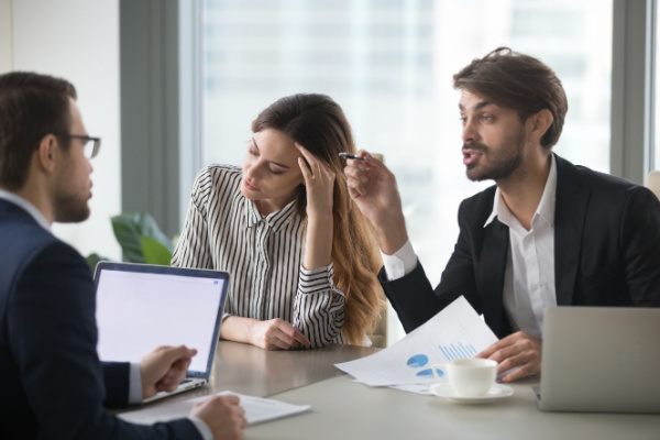 Illustration de l'article C’est l’histoire de 2 associés minoritaires en conflit avec l’associé « majoritaire »…