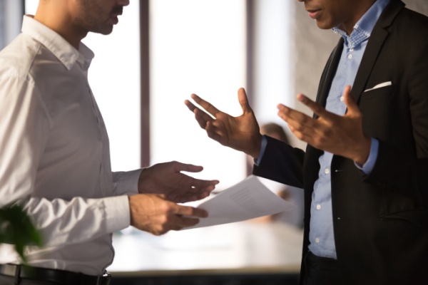 Illustration de l'article C’est l’histoire d’un agent commercial qui veut éviter la double peine…