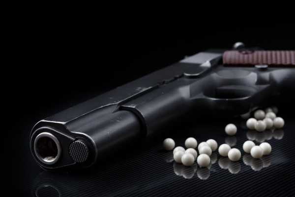 Illustration de l'article Répliques d’armes : attention aux blessures