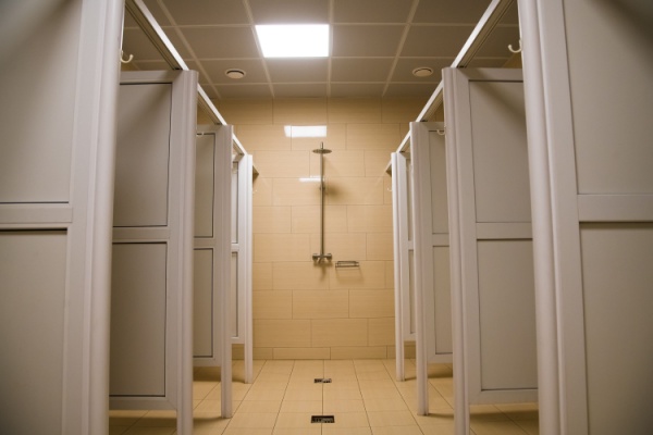 Illustration de l'article Mines et carrières et mise à disposition obligatoire de douches : pour qui et comment ?
