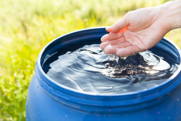 Illustration de l'article Eaux usées traitées et eaux de pluie : une réutilisation simplifiée ?
