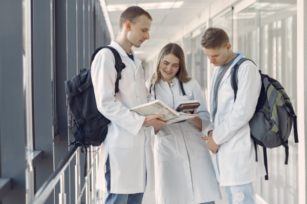 Illustration de l'article Étudiants en médecine : faciliter l’accès au cursus